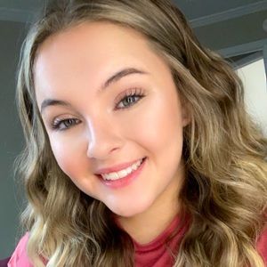 Meet your Posher, Mckynzie Sims.